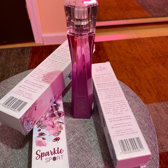 Perfume - Picture 5 of 6